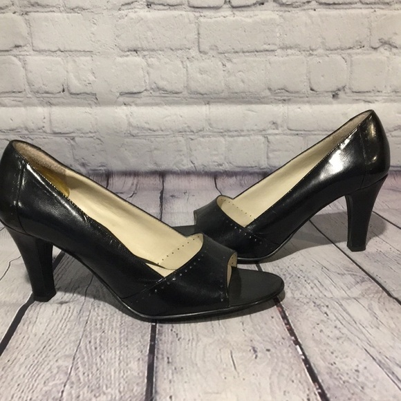 Jones Wear Peep toe heels - Picture 2 of 8